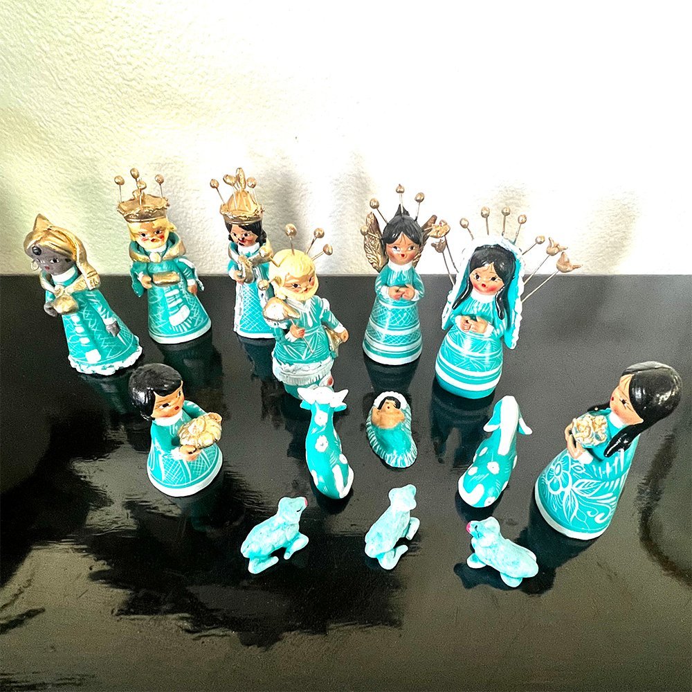 Beautiful 14 Pieces MED AQUA Mexican Religious Nativity Set 4 in image 2