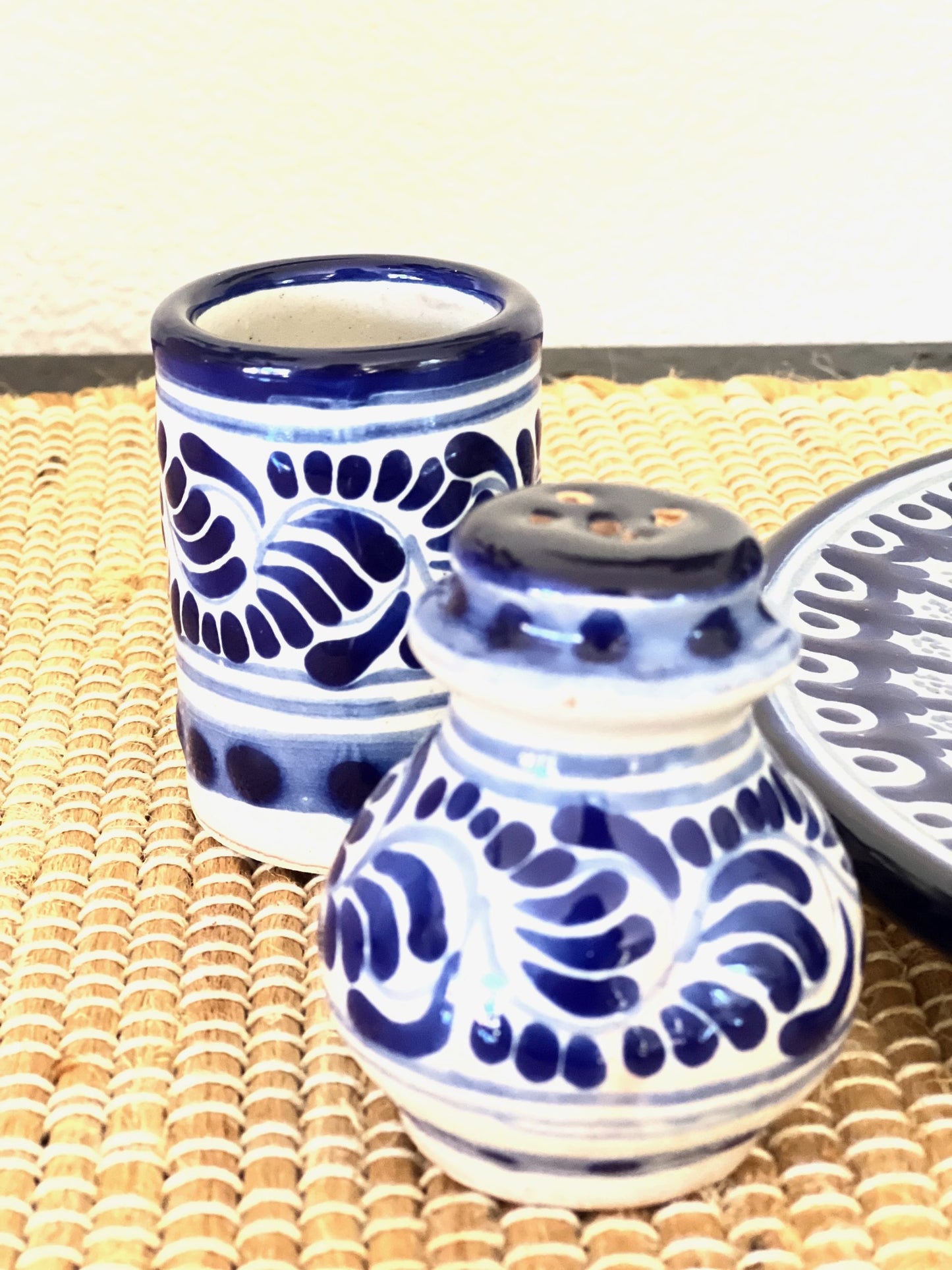 Beautiful Talavera Mezcal Set: Bottle, 4 Shooters, Salt Shaker, and Serving Tray image 3