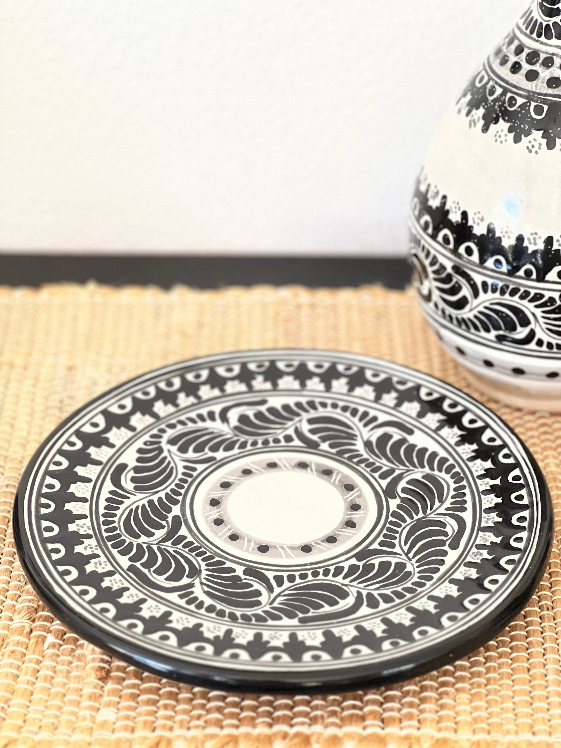 Beautiful Talavera Mezcal Set: Bottle, 4 Shooters, Salt Shaker, and Serving Tray image 6